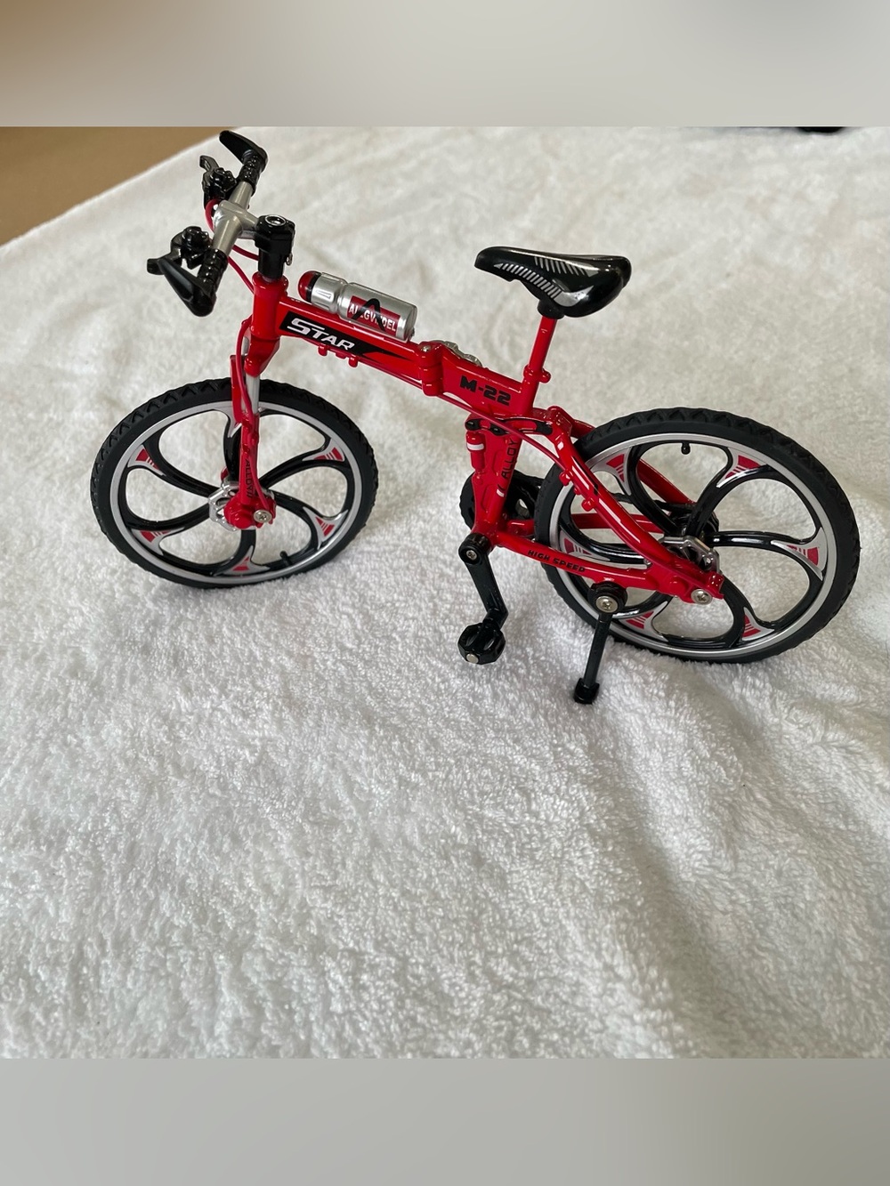Desk Toy/Collectable M-22 Red Alloy Miniature Foldable Mountain Bike